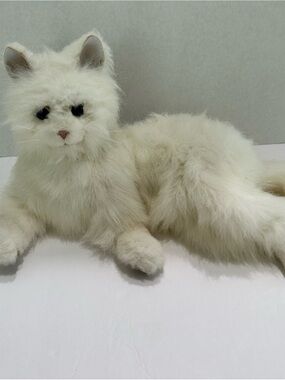Furreal Friends Vintage Fluffy White Plush Cat Toy – Realistic Pet Companion